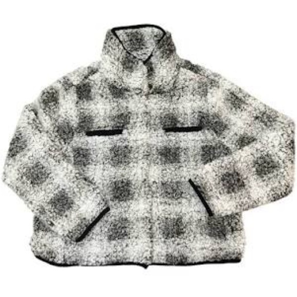 Evereve Dylan Cozy Plaid Sherpa Button Up Jacket - Picture 6 of 6